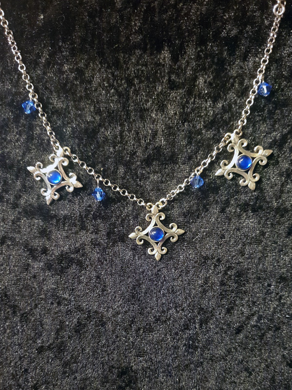 Collier-trois-croix-Elysee-Bleu
